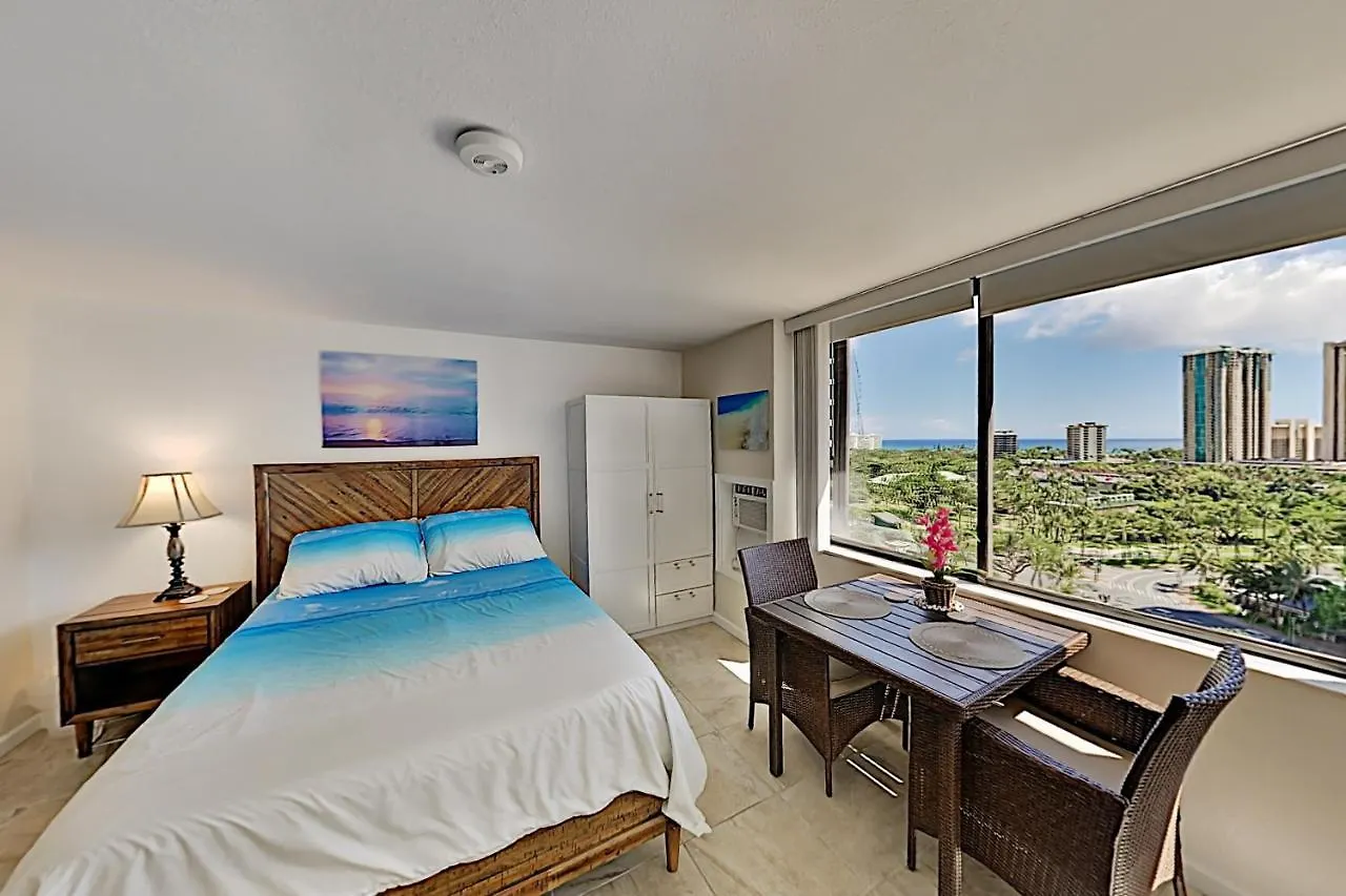 Hawaiian Monarch 1604 Condo Honolulu